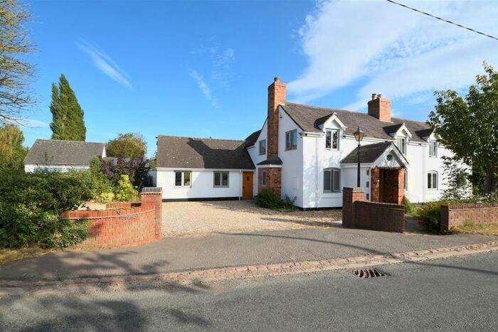 4 Bedroom Detached House For Sale In Main Road, Harlaston, Tamworth, B79