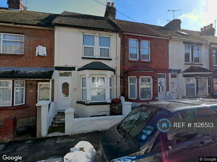 3 Bedroom Terraced House To Rent In Corporation Road, Gillingham, ME7