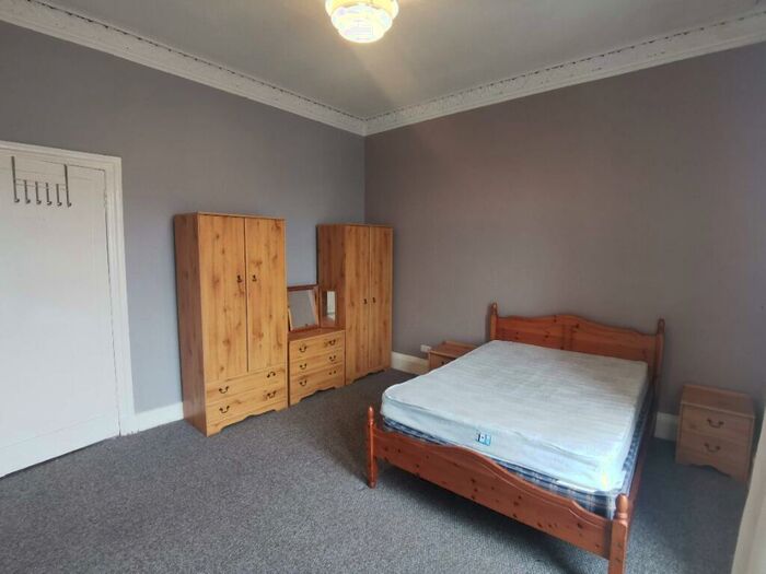 2 Bedroom Flat To Rent In Garthland Drive, Dennistoun, Glasgow, G31