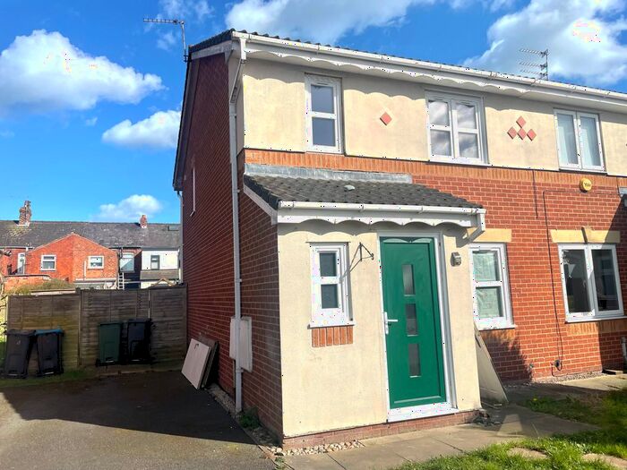 3 Bedroom Property To Rent In Firtree Close, Winsford, CW7