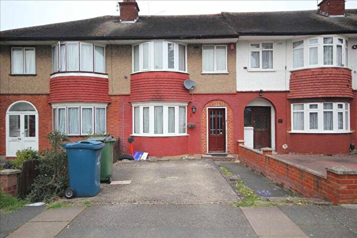 3 Bedroom Terraced House To Rent In Malvern Avenue, Harrow, HA2