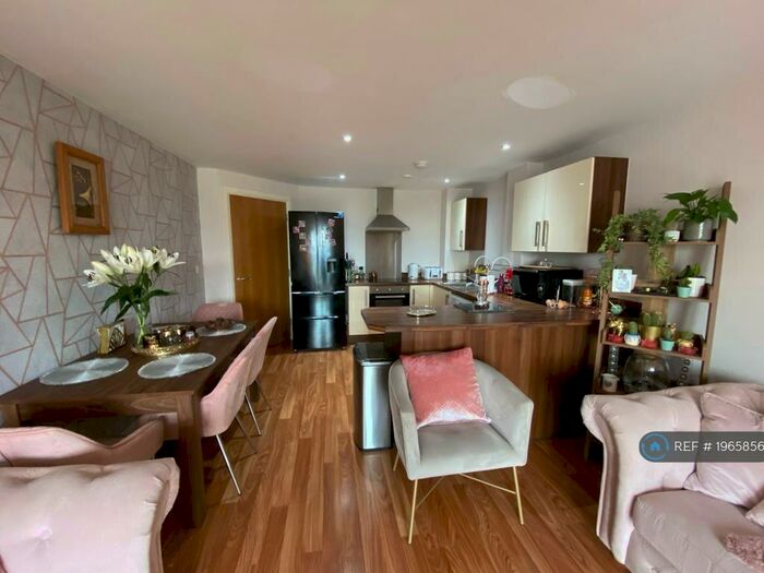 2 Bedroom Flat To Rent In Philadelphia House, Sheffield, S6