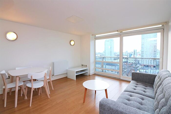 1 Bedroom Apartment To Rent In Gainsborough House, Canary Wharf, E14
