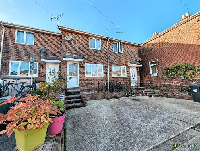 2 Bedroom Terraced House For Sale In Stainers Close, Ryde, PO33