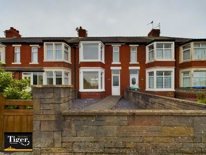 3 Bedroom Terraced House To Rent In Highfield Road, Blackpool, FY4