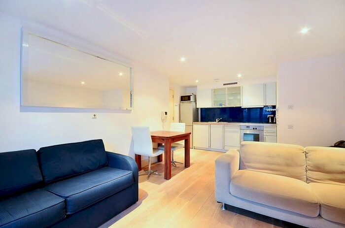 2 Bedroom Flat To Rent In Disney Place, Borough, London, SE1