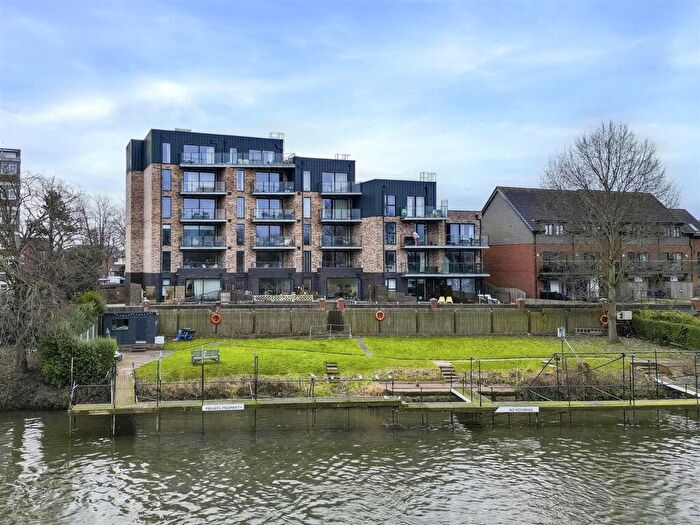1 Bedroom Flat For Sale In Wilford Lane, West Bridgford, NG2