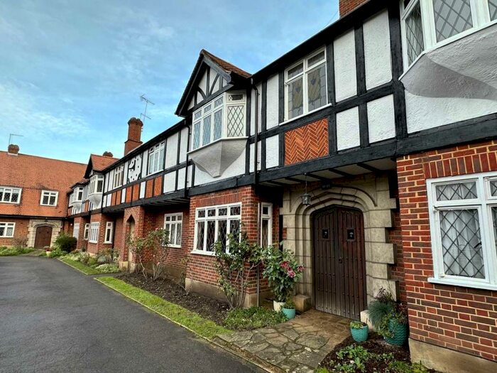 2 Bedroom Apartment To Rent In Church Street, Ewell, KT17