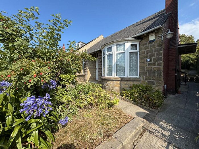 3 Bedroom Semi-Detached House For Sale In Fir Road, Padddock, Huddersfield, HD1