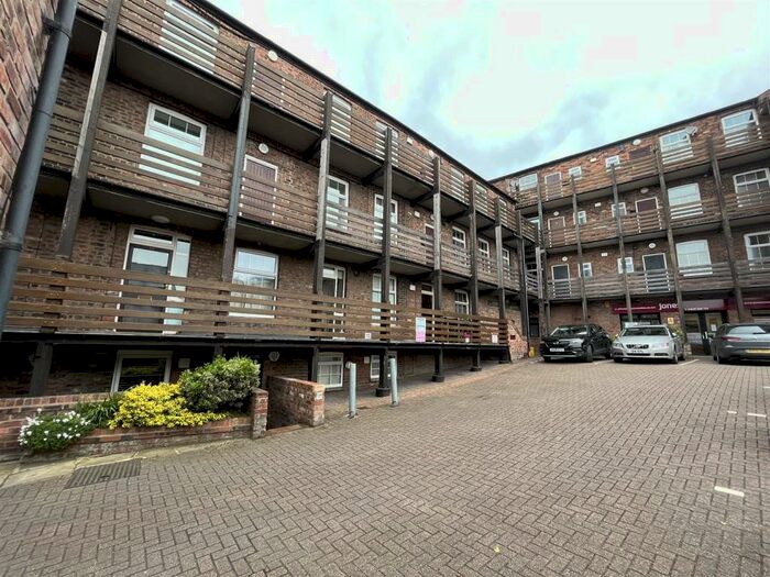 1 Bedroom Flat To Rent In Georges Court, Macclesfield, SK11