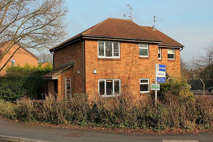 1 Bedroom Terraced House To Rent In Woking, Surrey, GU22