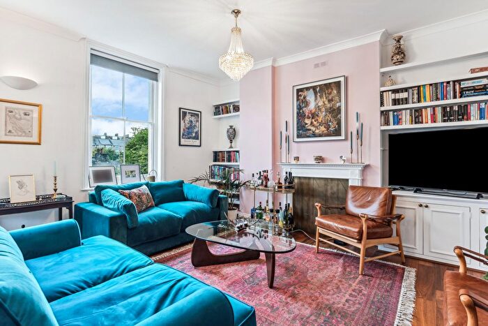 2 Bedroom Flat To Rent In Belmont Court, Highbury New Park, N5