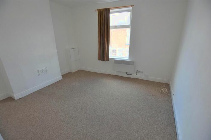 1 Bedroom Flat To Rent In Western Road, Leicester, LE3
