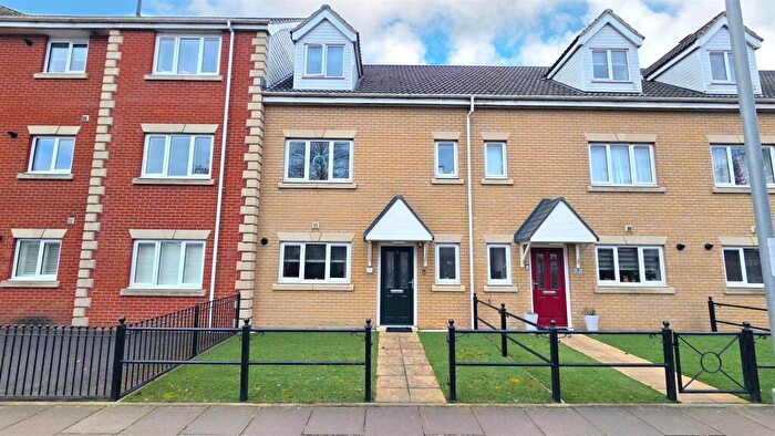 4 Bedroom Terraced House For Sale In Nuffield Crescent, Gorleston, NR31