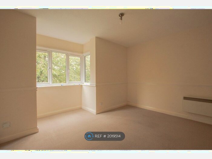 2 Bedroom Maisonette To Rent In Eelbrook Avenue, Bradwell Common, Milton Keynes, MK13