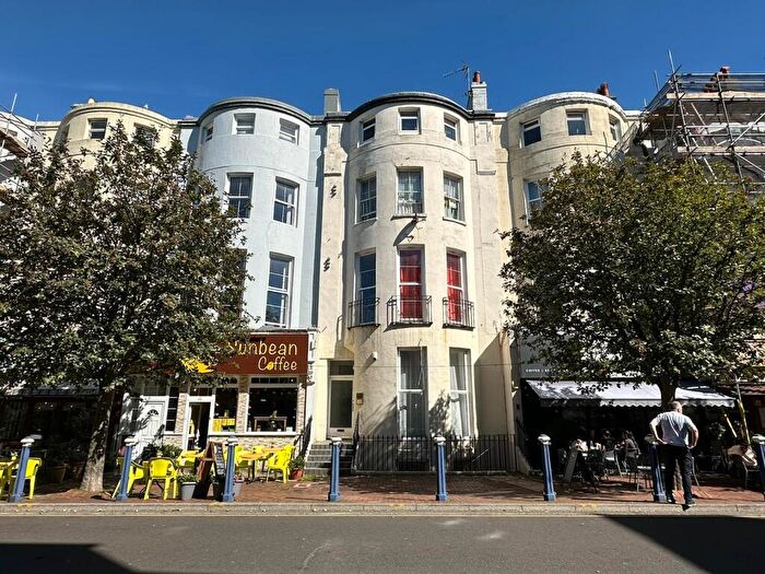 1 Bedroom Flat For Sale In Terminus Road, Eastbourne, BN21