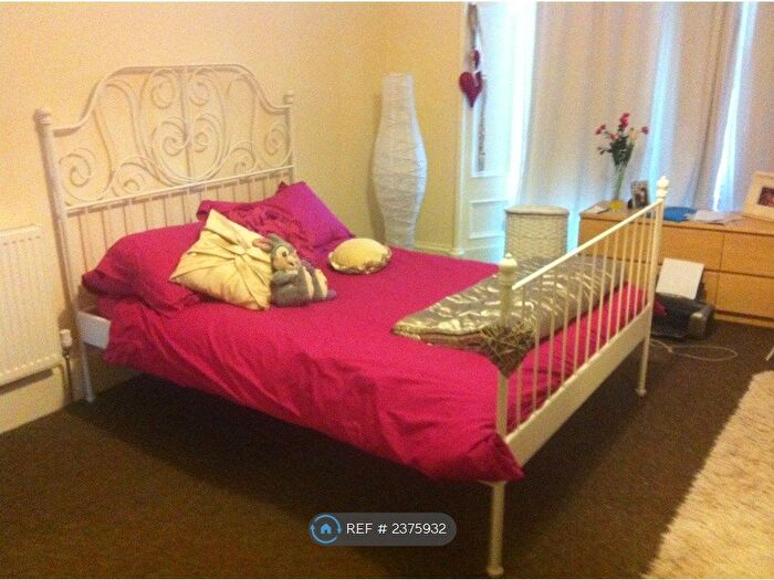 4 Bedroom Flat To Rent In West Princes Street, Glasgow, G4