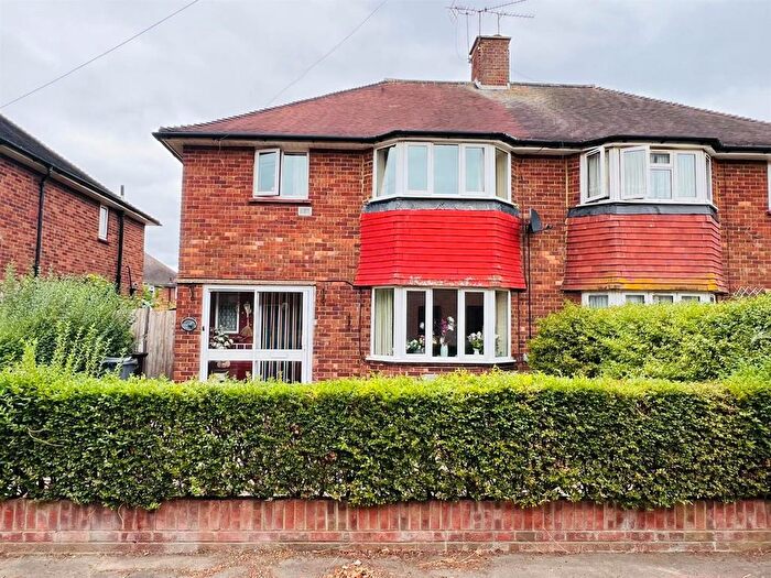 3 Bedroom Property For Sale In Grovestile Waye, Feltham, TW14