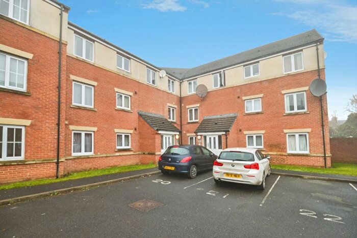 2 Bedroom Flat For Sale In Clough Close, Middlesbrough, North Yorkshire, TS5