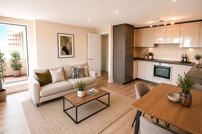2 Bedroom Flat For Sale In Hampton Road, Bristol, BS6