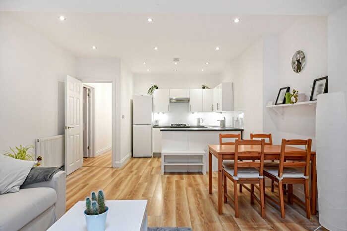 3 Bedroom Flat To Rent In Birchington Road, Kilburn Vale, NW6