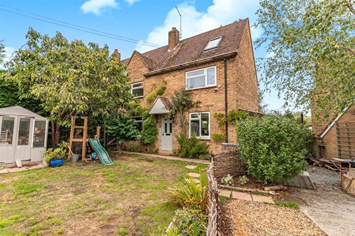 4 Bedroom Semi-Detached House For Sale In Nizewell Head, Steeple Aston, Bicester, Oxfordshire, OX25