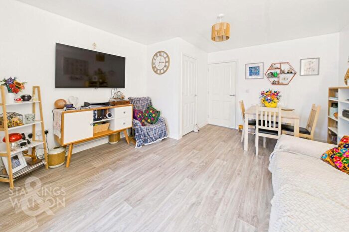 2 Bedroom Terraced House For Sale In Maurecourt Drive, Brundall, Norwich, NR13