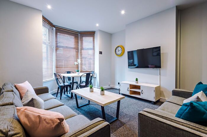 6 Bedroom Property To Rent In Norwood Terrace, Leeds, LS6