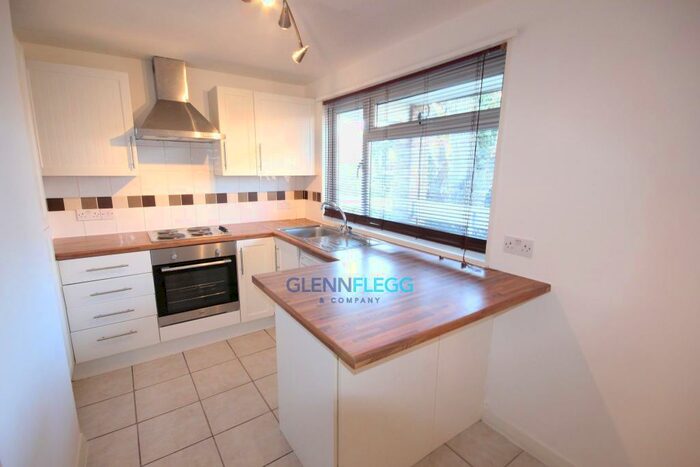 1 Bedroom Flat To Rent In Dale Court, Slough, SL1