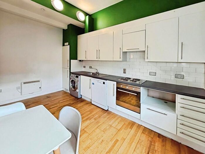 1 Bedroom Flat To Rent In Foxley Road, London, SW9