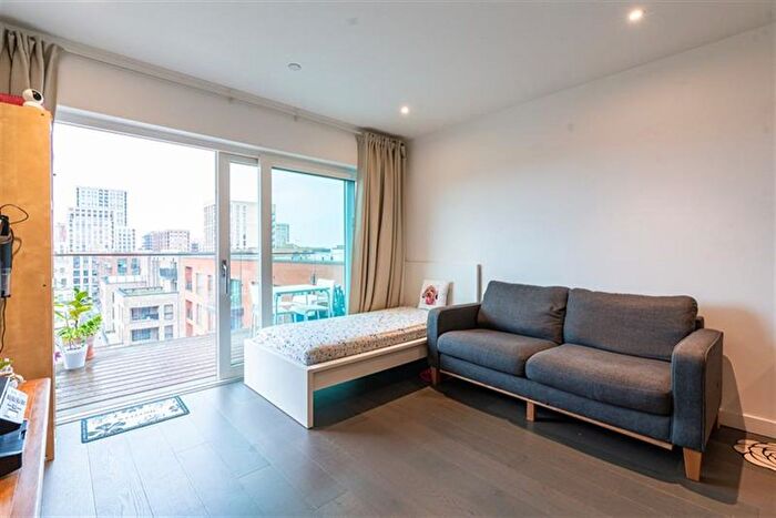 2 Bedroom Flat For Sale In Peacon House, Barnet, NW9