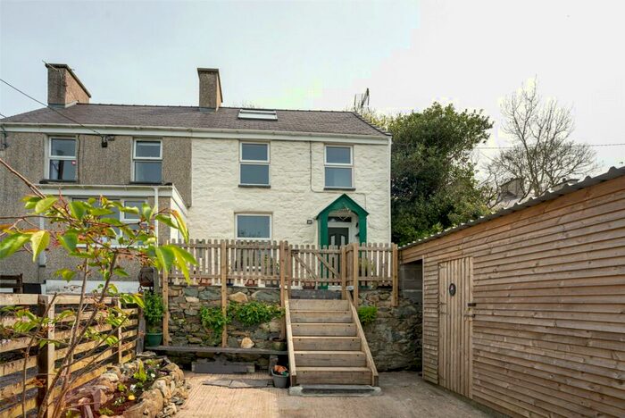 3 Bedroom Semi-Detached House For Sale In Tan Treflys, Gerlan, Bethesda, Bangor, LL57