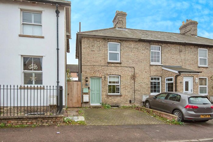 2 Bedroom End Of Terrace House For Sale In Mill Road, Royston, SG8