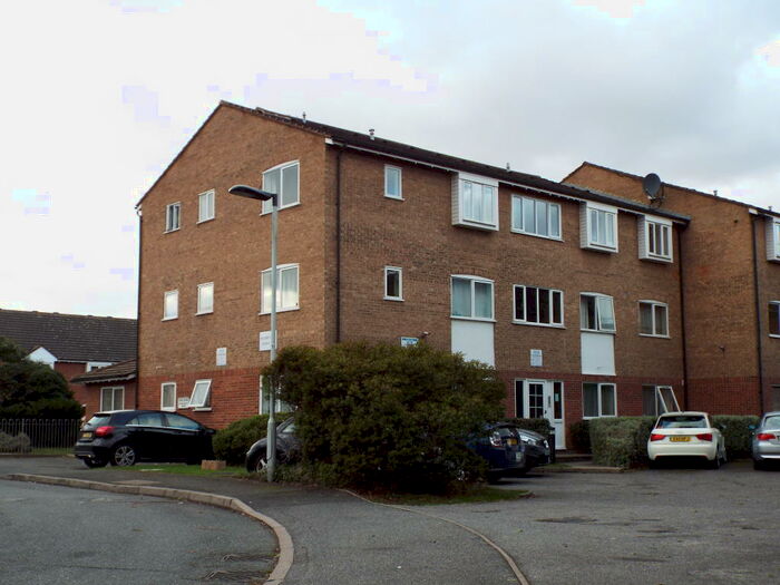 1 Bedroom Flat To Rent In Willow Court, Leytonstone, E11