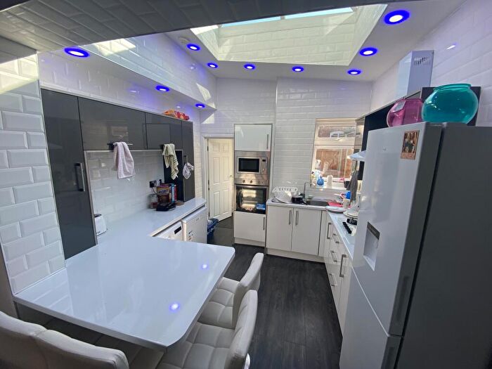 4 Bedroom House To Rent In Daisy Road, Edgbaston, West Midlands, B16