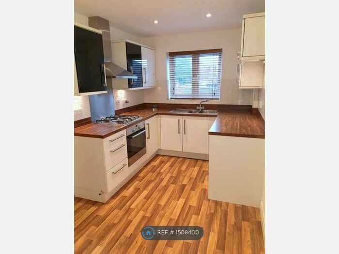 4 Bedroom Terraced House To Rent In Cressener Place, Dartford, DA1