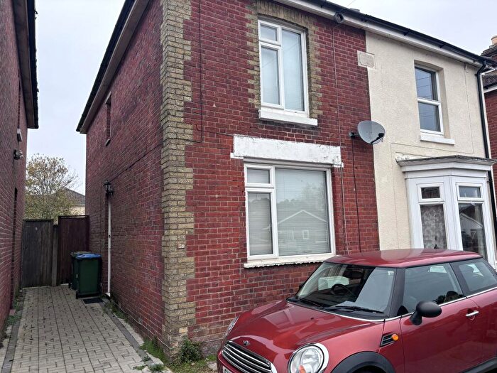2 Bedroom House To Rent In Tremona Road, Southampton, SO16