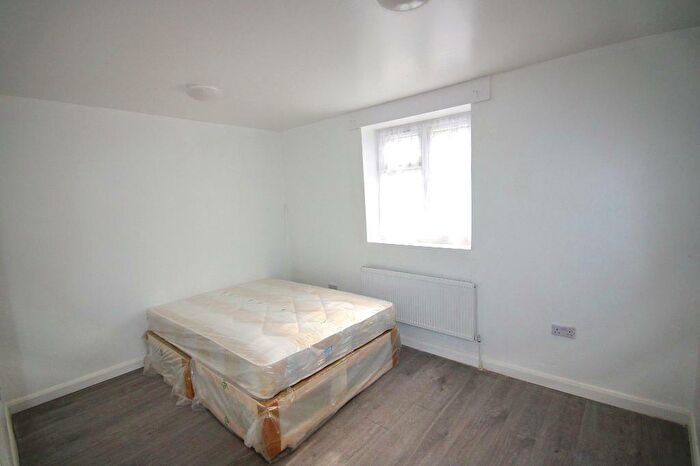 1 Bedroom Flat To Rent In Park Avenue, Wembley, NW10