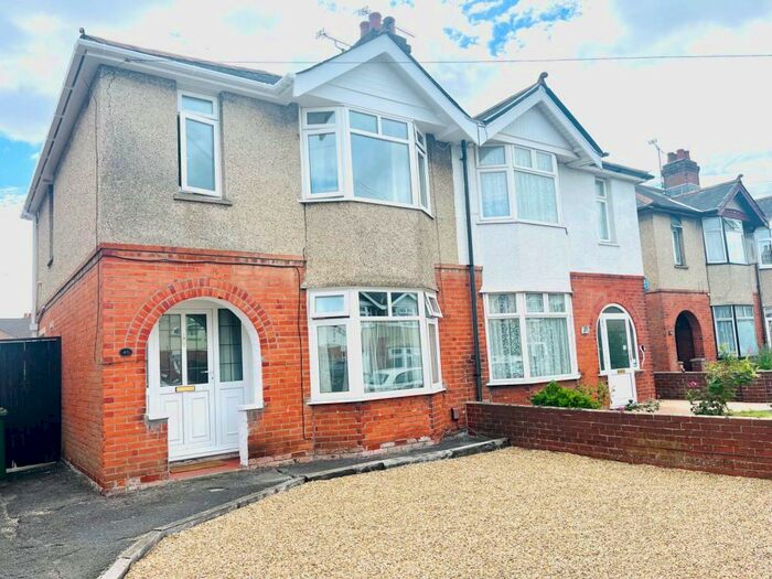 3 Bedroom Semi-Detached House To Rent In Eastleigh, SO50