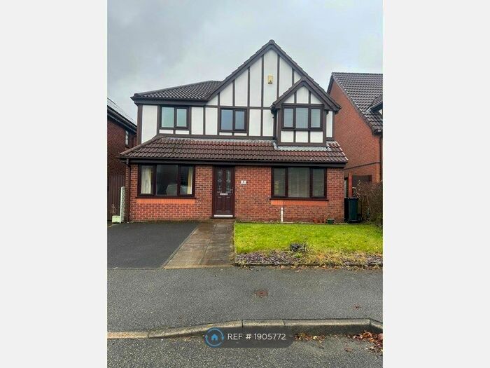4 Bedroom Detached House To Rent In Langstone Close, Bolton, BL6