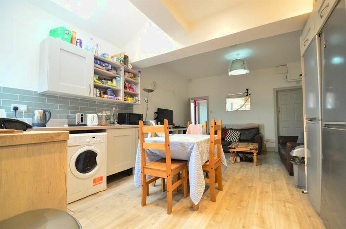 6 Bedroom Terraced House To Rent In Gleave Road, Selly Oak, Birmingham, B29