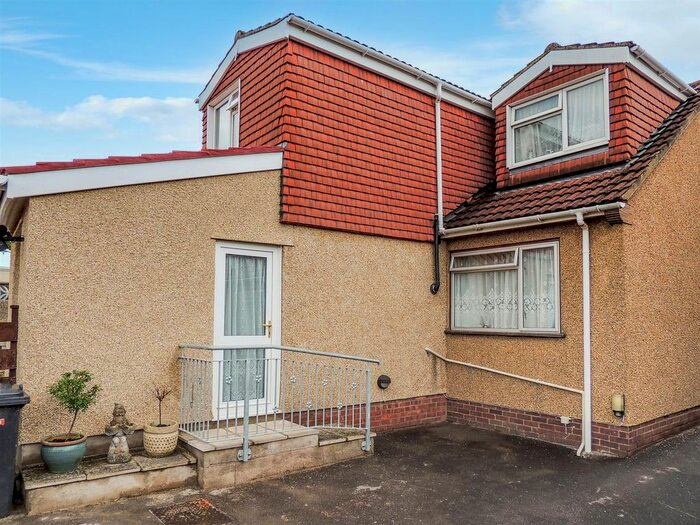 1 Bedroom Flat To Rent In Vicarage Road, Hanham, Bristol, BS15