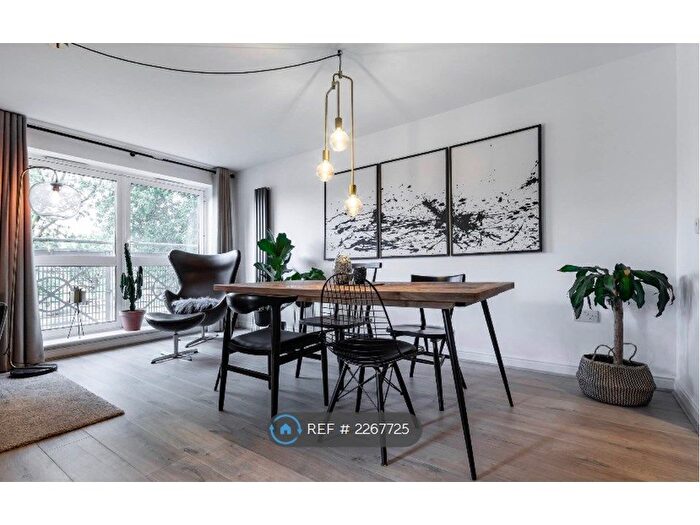 2 Bedroom Flat To Rent In Alder Court, London, N11