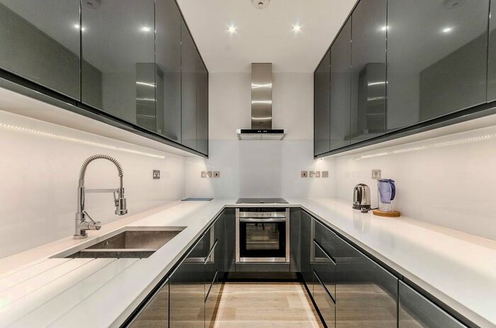 2 Bedroom Flat To Rent In Emperors Gate, South Kensington, London, SW7