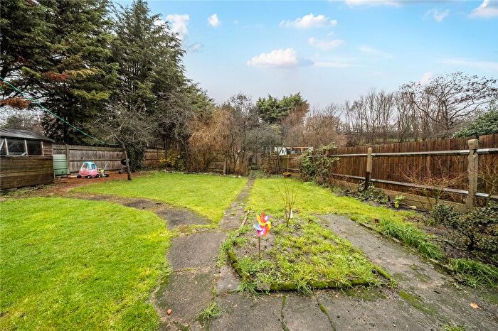 3 Bedroom End Terrace House For Sale In Woodhouse Avenue, Perivale, Greenford, UB6