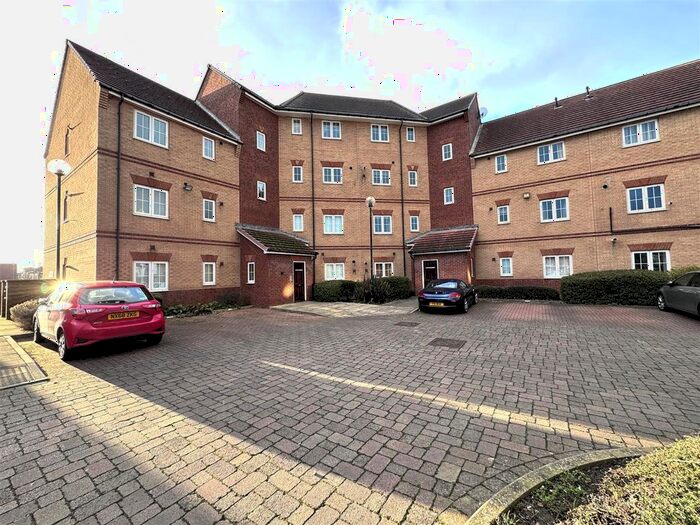 2 Bedroom Flat To Rent In Breakwater House, Marina, Hartlepool, TS24