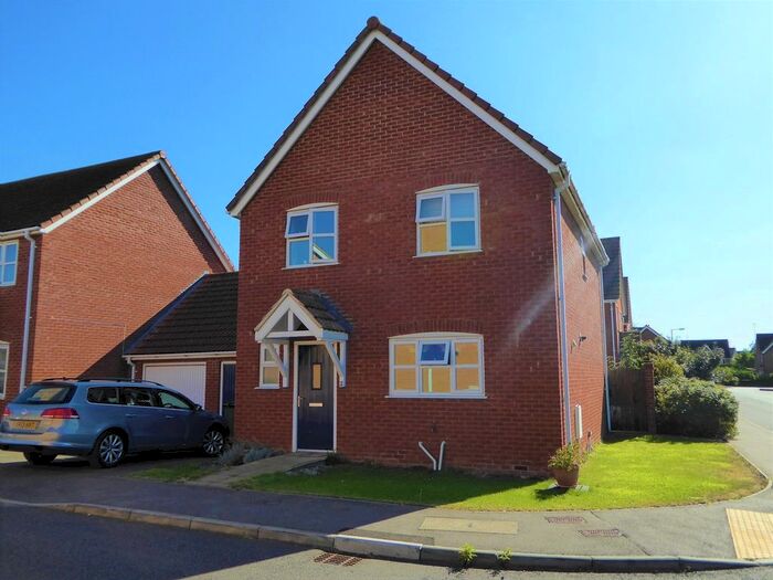 3 Bedroom Link Detached House To Rent In Tinkers Way, Downham Market, PE38