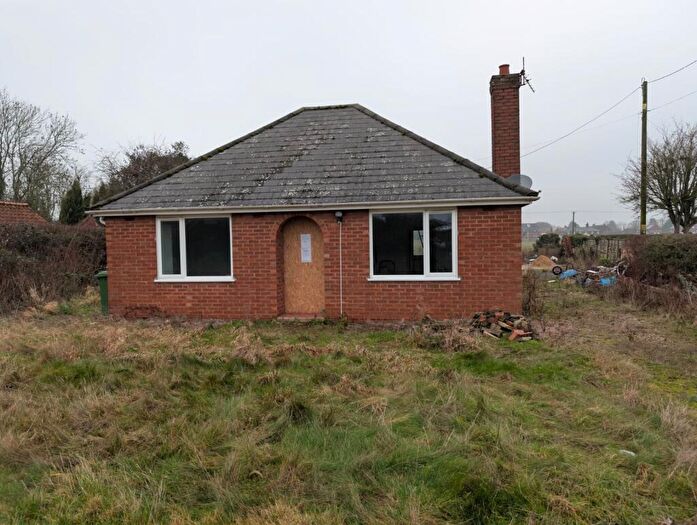 3 Bedroom Bungalow For Sale In Queen Street, Spooner Row, Wymondham, Norfolk, NR18