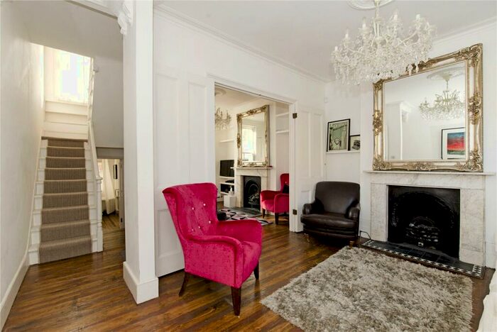 3 Bedroom Terraced House To Rent In Chantry Street, Islington, N1
