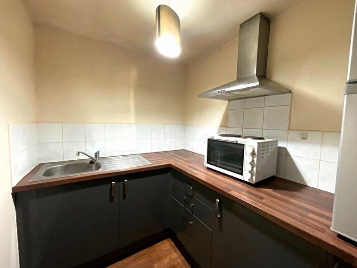 Studio To Rent In Glenthorne House, Town Centre, DN1